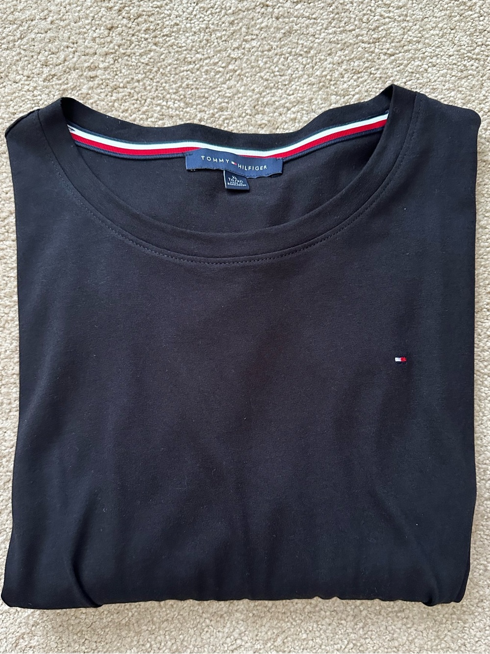Tommy Hilfiger Women’s Black Crew Neck Tee with Flag Detail. XL NWOT